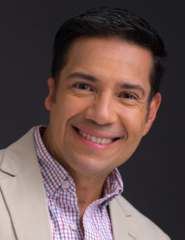 Carlos Albores. Licenciado en Educación Física.